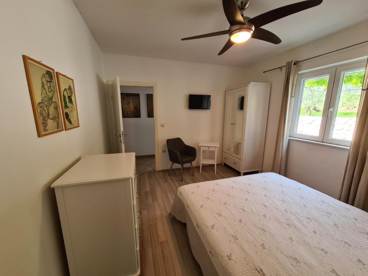 Apartments Linda Palit Exterior photo